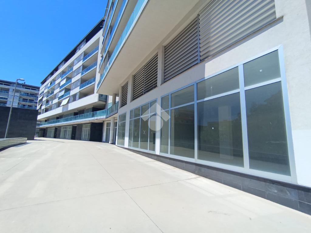 Офис с 1 комнатой в Козенца, Италия № 36180