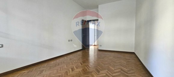 3-salle Appartement à Pavia, Italy No. 57510 12