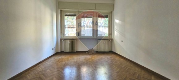 3-salle Appartement à Pavia, Italy No. 57510 11