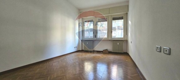 3-salle Appartement à Pavia, Italy No. 57510 10