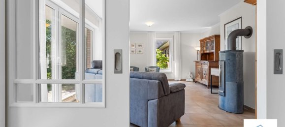 Oficina de 17 habitaciónes en Leer, Germany No. 242276 10