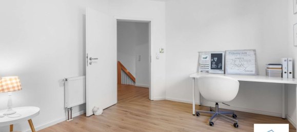 Oficina de 17 habitaciónes en Leer, Germany No. 242276 19