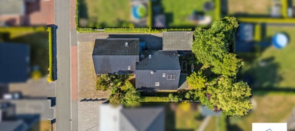 Oficina de 17 habitaciónes en Leer, Germany No. 242276 4