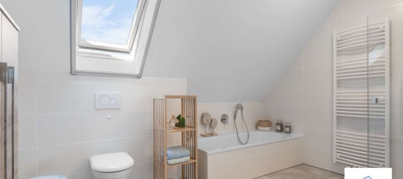 Oficina de 17 habitaciónes en Leer, Germany No. 242276 21