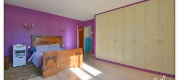 Moradia em banda T2 em Chateaumeillant, France N.º 250979 10