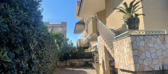 7 rooms Villa in Mugnano di Napoli, Italy No. 163470 2