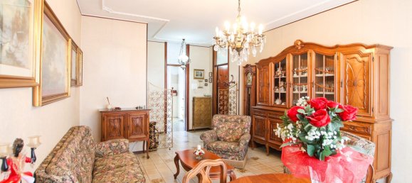 Квартира с 2 спальнями в Новара, Италия № 301559 3