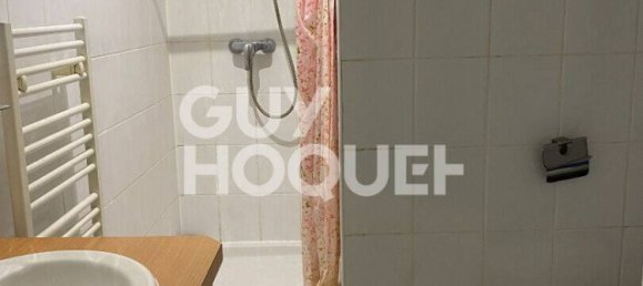 Studio in Seine-Saint-Denis, France No. 177948 5