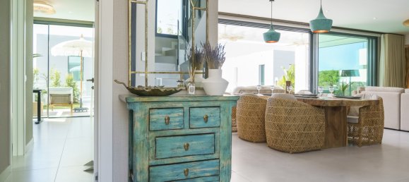 5 bedrooms Villa in Marbella, Spain No. 4673 9