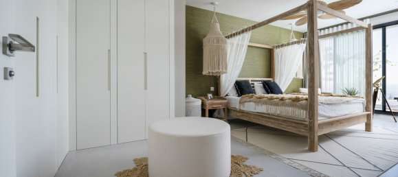 5 bedrooms Villa in Marbella, Spain No. 4673 24