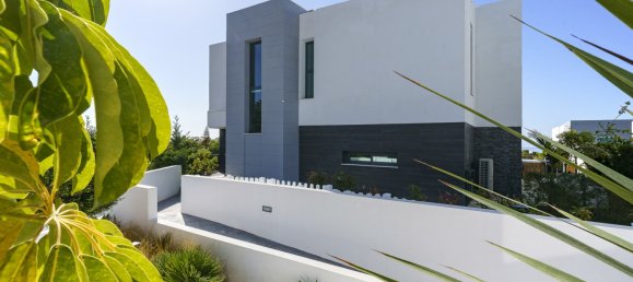 5 bedrooms Villa in Marbella, Spain No. 4673 6