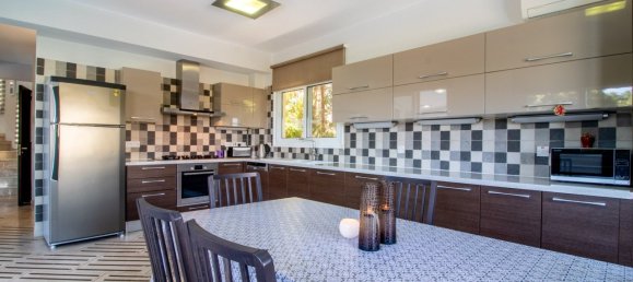 4 bedrooms House in Pegeia, Cyprus No. 9727 6