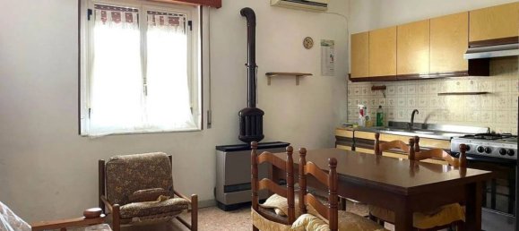 5 bedrooms Apartment in Caraffa di Catanzaro, Italy No. 212459 4
