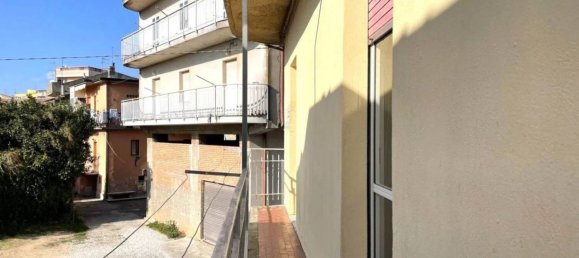5 bedrooms Apartment in Caraffa di Catanzaro, Italy No. 212459 10