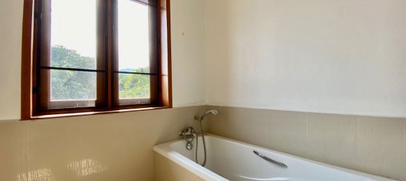 4 bedrooms House in Chiang Mai, Thailand No. 75172 4