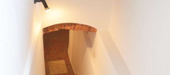 4 bedrooms Building in Massa, Italy No. 164487 10