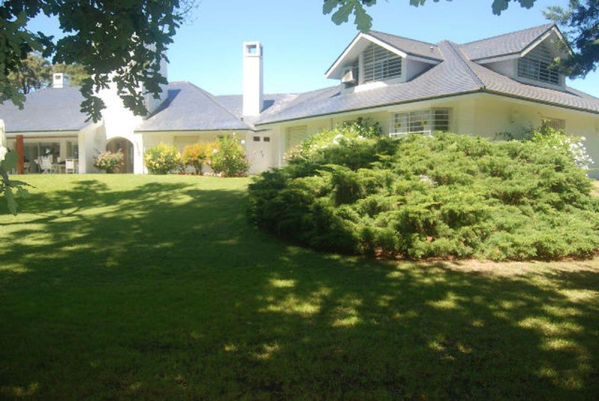 4 bedrooms House in Maldonado, Uruguay No. 12463