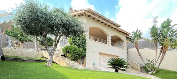 4 bedrooms Villa in Castelldefels, Spain No. 2399 2