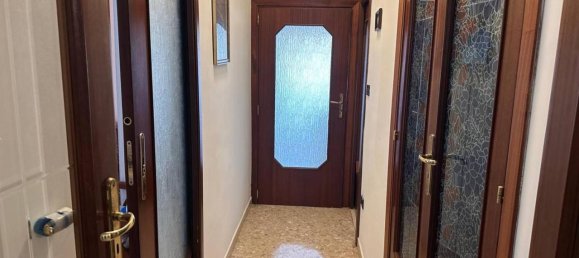 4 rooms Apartment in Naples, Italy No. 167253 7