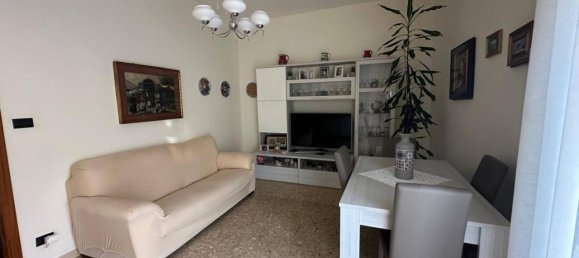 4 rooms Apartment in Naples, Italy No. 167253 6