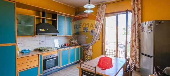 Apartamento de 4 dormitorios en Mascalucia, Italy No. 324573 8