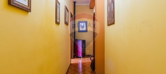 Apartamento de 4 dormitorios en Mascalucia, Italy No. 324573 22