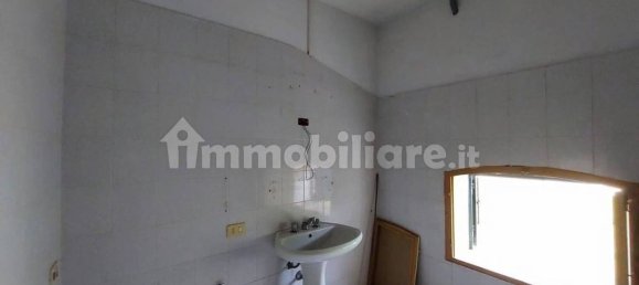 4 bedrooms Apartment in Arezzo, Italy No. 204858 8