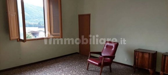 4 bedrooms Apartment in Arezzo, Italy No. 204858 3