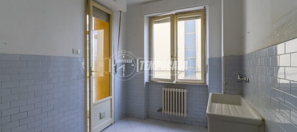 2 bedrooms Apartment in Macerata, Italy No. 108204 8
