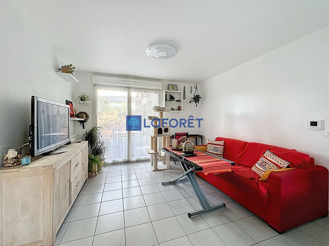 Квартира с 1 спальней в Сент-Женевьев-де-Буа, Франция № 142175