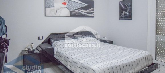 5 bedrooms Villa in Lodi, Italy No. 373820 26
