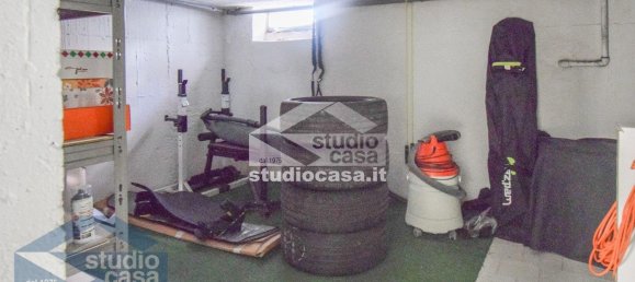 5 bedrooms Villa in Lodi, Italy No. 373820 13