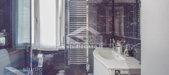 5 bedrooms Villa in Lodi, Italy No. 373820 31