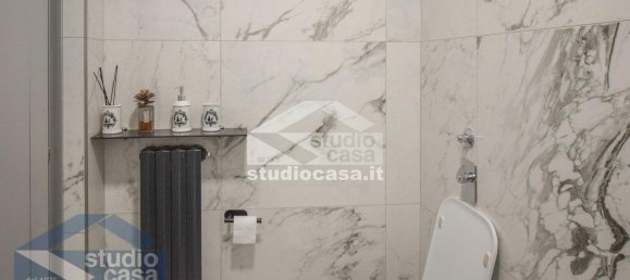 5 bedrooms Villa in Lodi, Italy No. 373820 10