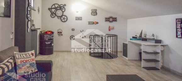 5 bedrooms Villa in Lodi, Italy No. 373820 33