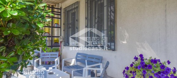 5 bedrooms Villa in Lodi, Italy No. 373820 3