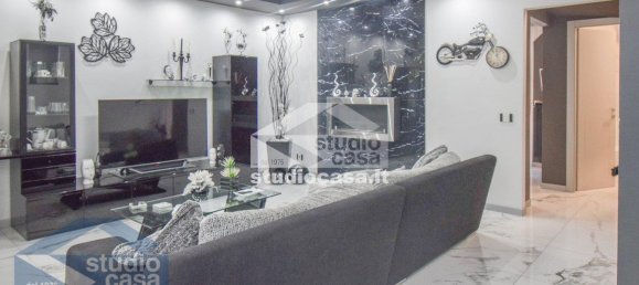 5 bedrooms Villa in Lodi, Italy No. 373820 19