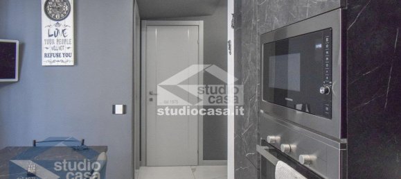5 bedrooms Villa in Lodi, Italy No. 373820 7