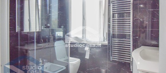 5 bedrooms Villa in Lodi, Italy No. 373820 30