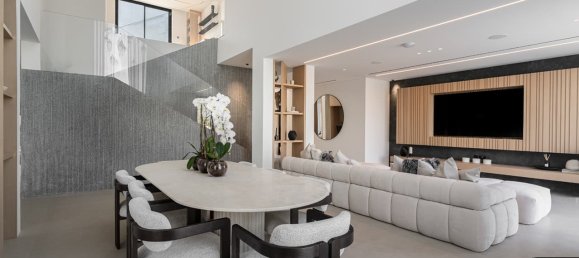 5 bedrooms Villa in Jumeirah Islands, UAE No. 120609 2