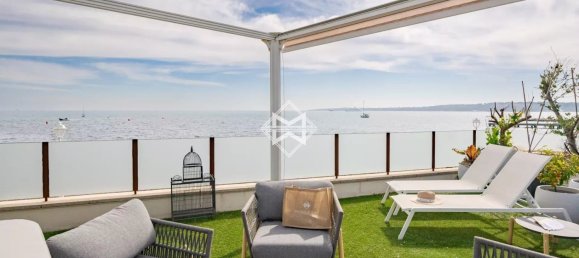 5 bedrooms Apartment in Cannes, France No. 202595 2