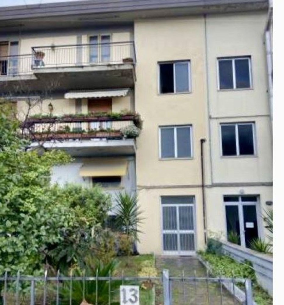 7 rooms Apartment in Calenzano, Italy No. 194928