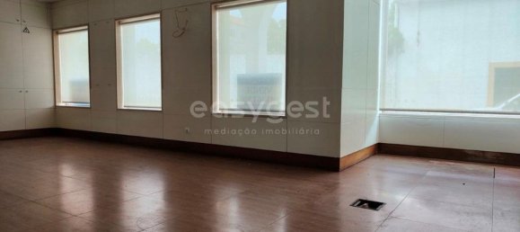 180m² Commercial property in Sao Teotonio, Portugal No. 58279 4