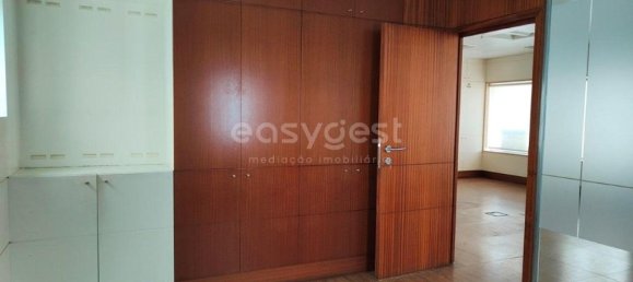 180m² Commercial property in Sao Teotonio, Portugal No. 58279 8