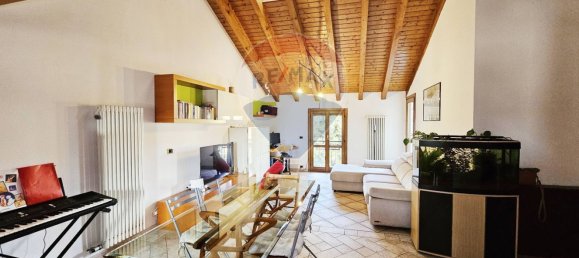 9 rooms House in Venegono Superiore, Italy No. 167303 6