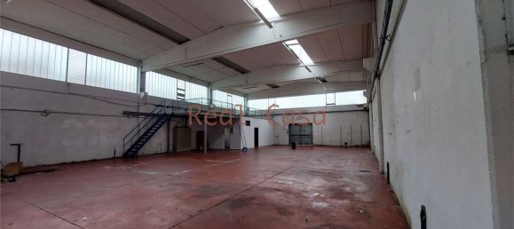 Склад 560м² в Модена, Италия № 333343 3