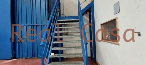 Склад 560м² в Модена, Италия № 333343 13