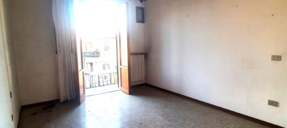 Квартира с 2 комнатами в Монтеварки, Италия № 233038 3