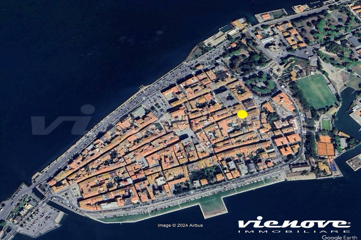 4 rooms Commercial property in Orbetello, Italy No. 221831