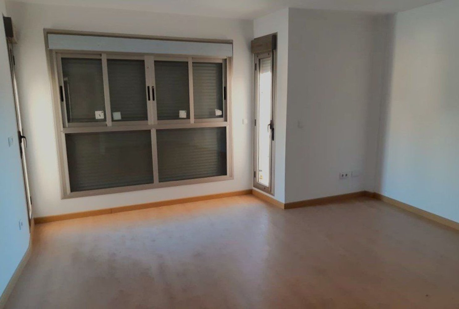 3 bedrooms Apartment in Valencia, Spain No. 252180